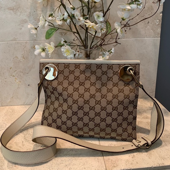 Gucci Handbags - Gucci Shoulder Bag Authentic